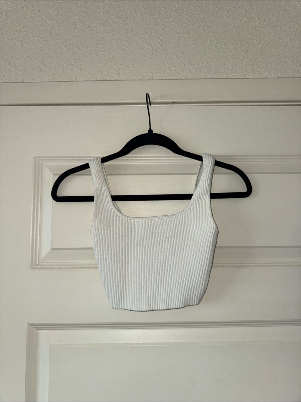 EUC Aritzia Top